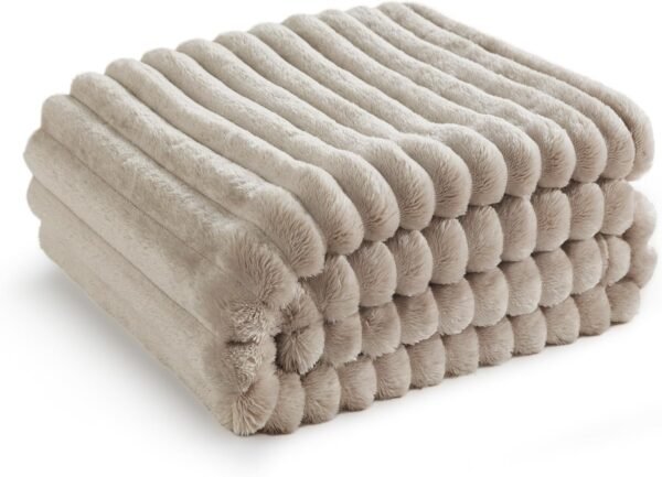 Throw Blanket for Couch  Cozy Soft Blankets for Women, Cute Small Fleece Throws for Girls, Linen, 50x60 Inches